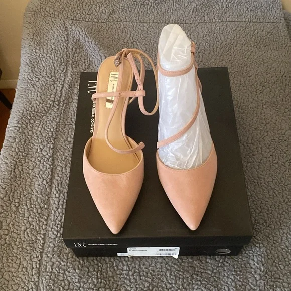 INC blush suede pumps - Picture 9 of 11